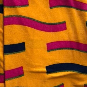 LuLaRoe Pants - NWOT Lularoe buttery soft leggings. One size LuLaRoe Pants - NWOT Lularoe buttery soft leggings. One size